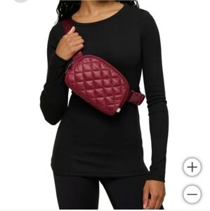 Lolë Unisex Quilted Belt Bag / Sling Bag, nwt